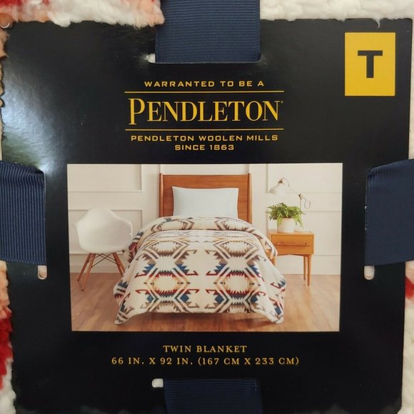NEW Pendleton Sherpa Fleece Twin Blanket White San - Picture 2 of 3